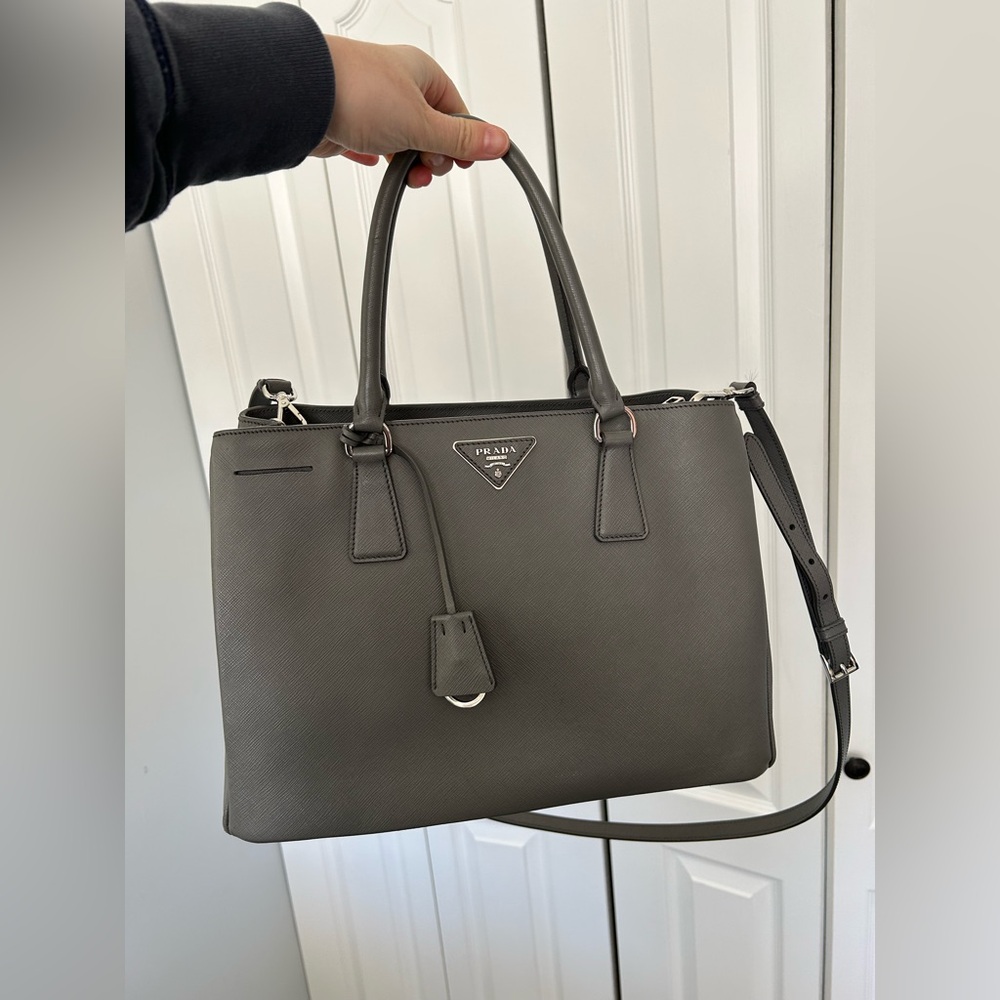 Prada grey saffiano galleria medium bag